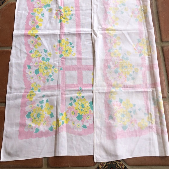 VTG 50’s LINEN COTTON TABLE CLOTH Spring Flowers - Picture 5 of 8